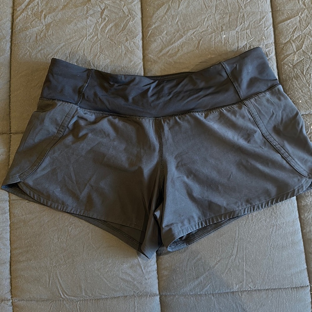 Lululemon Run Times Mid-Rise Short 4” - size 8